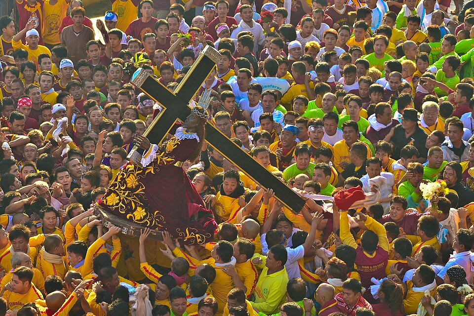 File:Feast of Black Nazarene, Quiapo, Manila.JPG