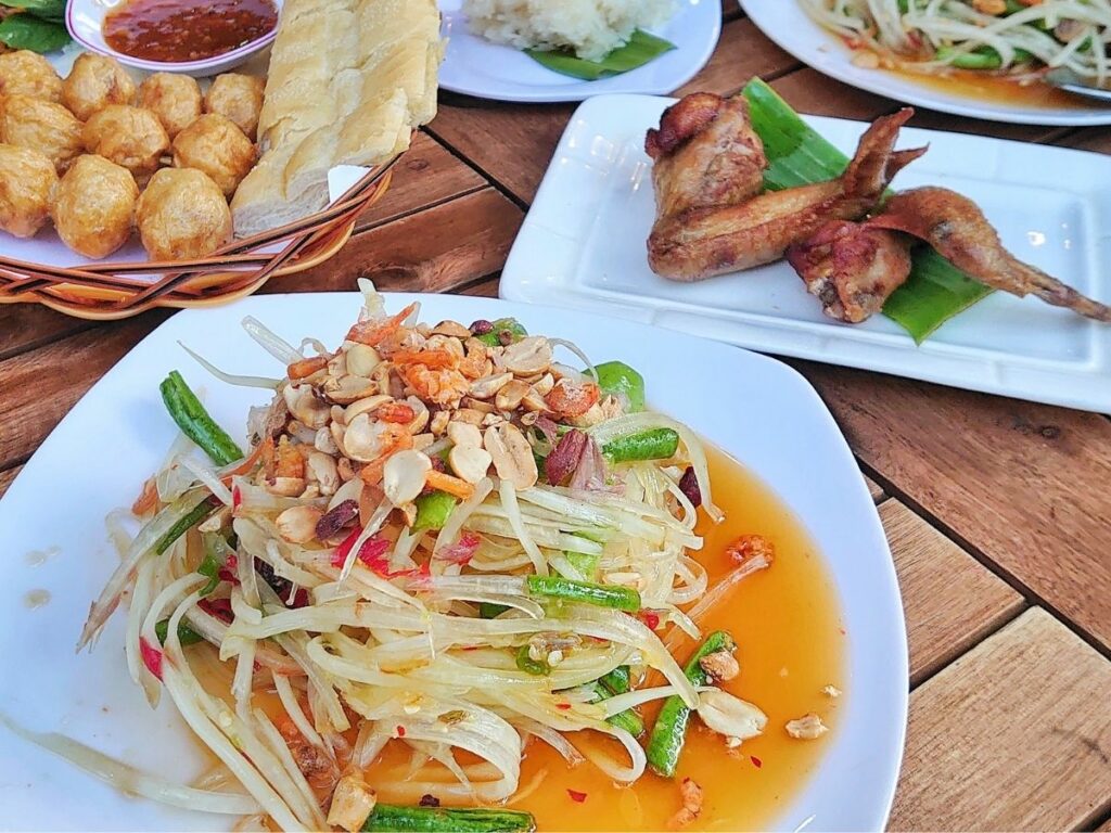 Bok l'hong green papaya salad cambodia